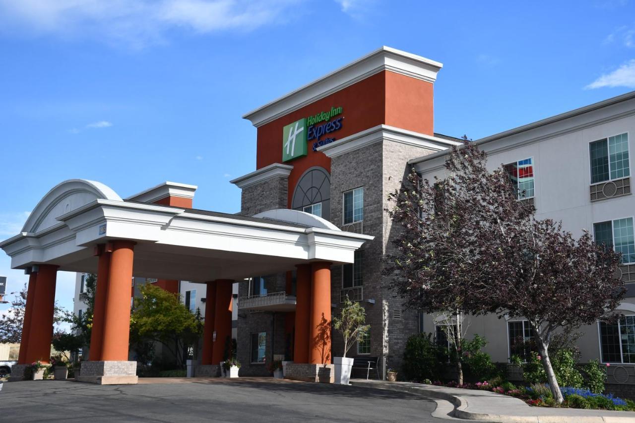 Holiday Inn Express Hotel & Suites Evanston By Ihg Ngoại thất bức ảnh