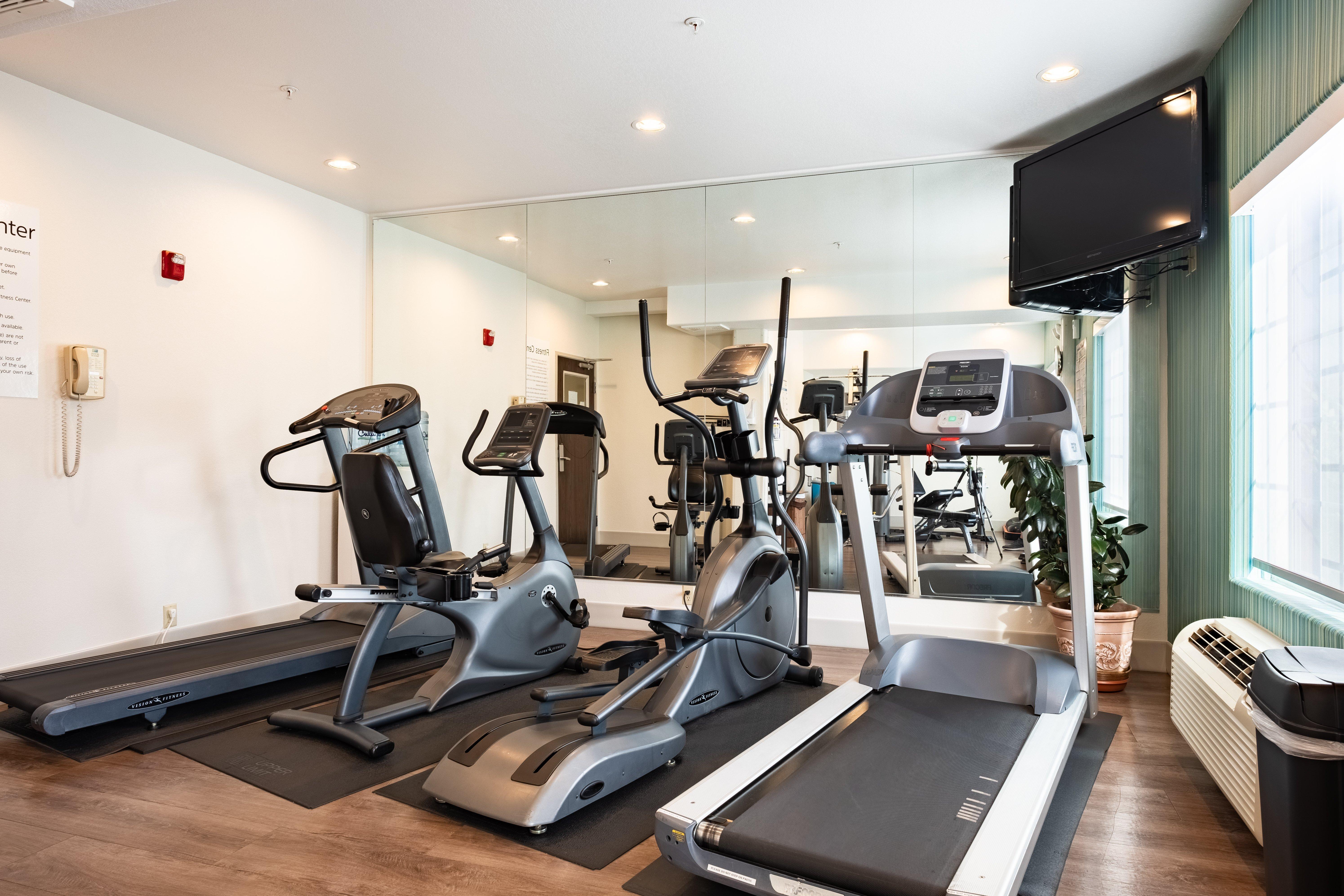 Holiday Inn Express Hotel & Suites Evanston By Ihg Ngoại thất bức ảnh