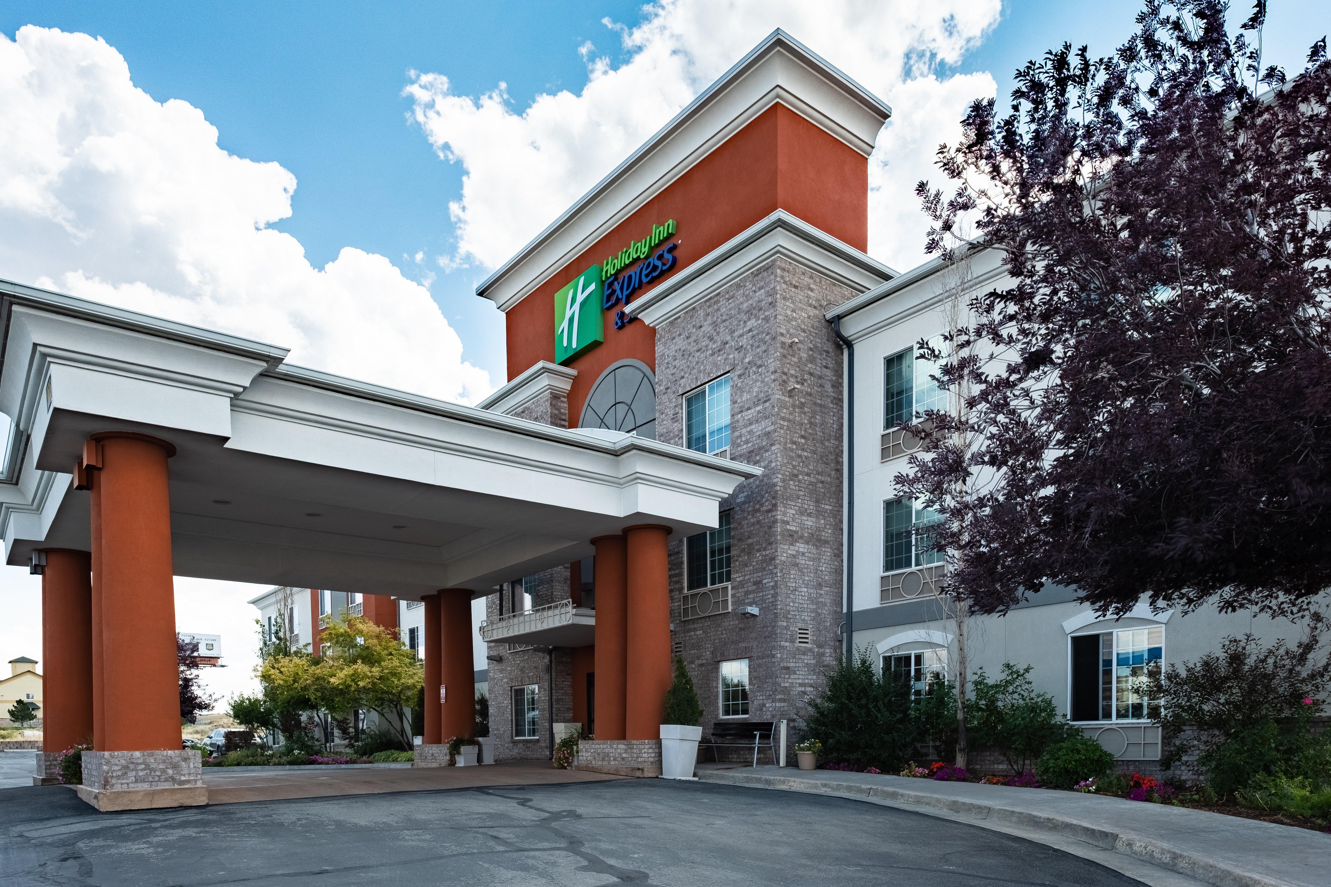 Holiday Inn Express Hotel & Suites Evanston By Ihg Ngoại thất bức ảnh